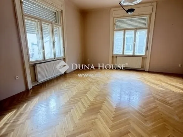 Eladó ház Pécs, Belváros 426 nm