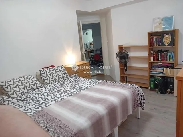 Eladó lakás Pécs, Egyetemváros 68 nm
