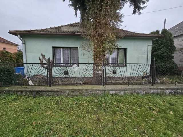Eladó ház Pécs, Kertváros 60 nm