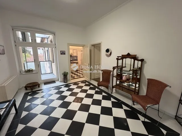 Eladó lakás Pécs, Belváros 104 nm