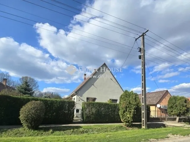 Eladó ház Botykapeterd 98 nm