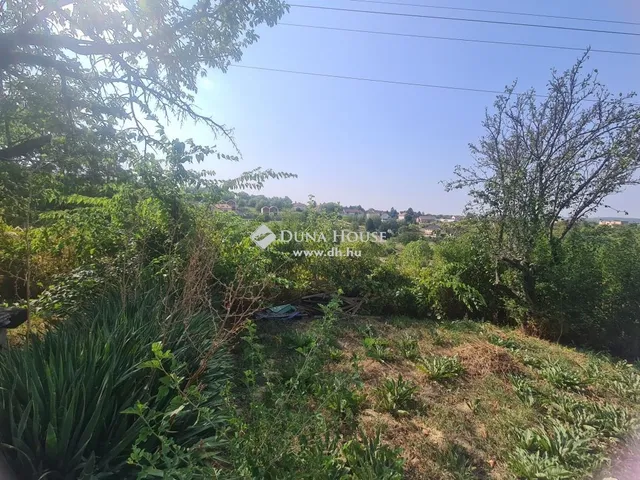 Eladó telek Pécs, Kertváros 1240 nm