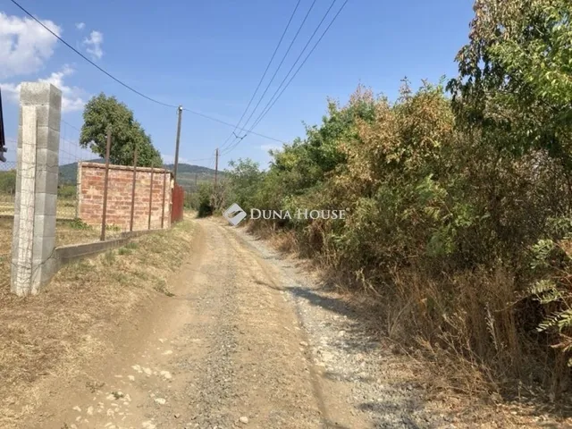 Eladó telek Pécsvárad 3970 nm