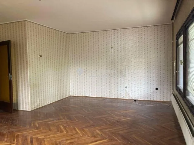 Eladó lakás Pécs, Mecsekoldal 180 nm