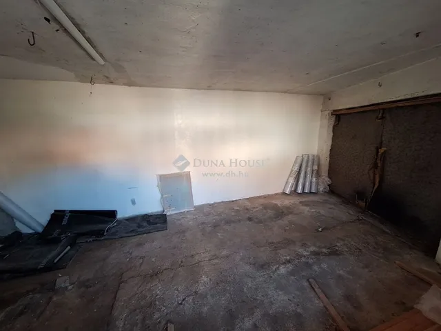 Eladó ház Pécs, Mecsekoldal 228 nm