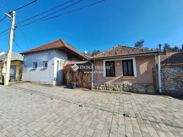 Eladó ház Pécs, Mecsekoldal 228 nm