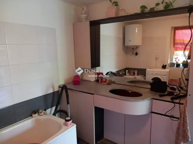 Eladó ház Pécs, Vasas 28 nm