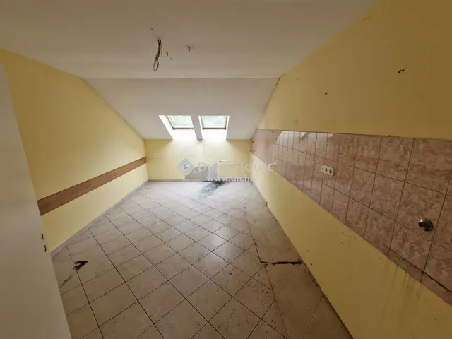 Eladó ház Pécs, Kertváros 740 nm