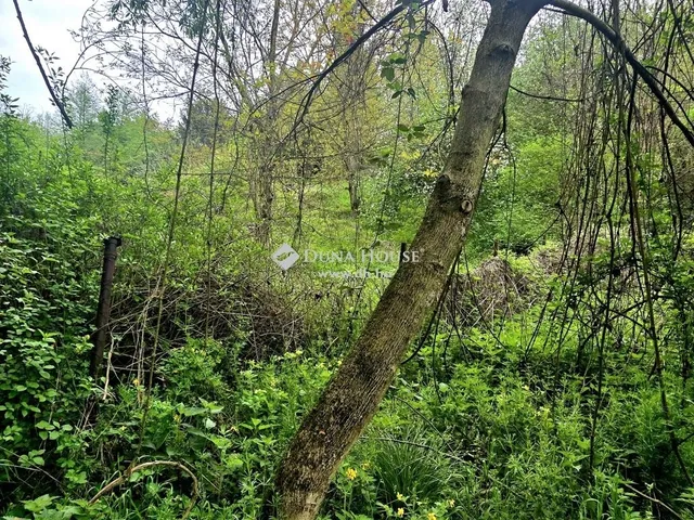 Eladó telek Kozármisleny 759 nm