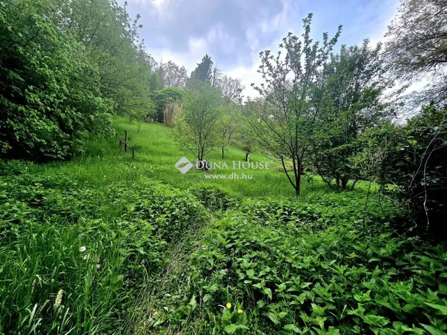 Eladó telek Kozármisleny 759 nm