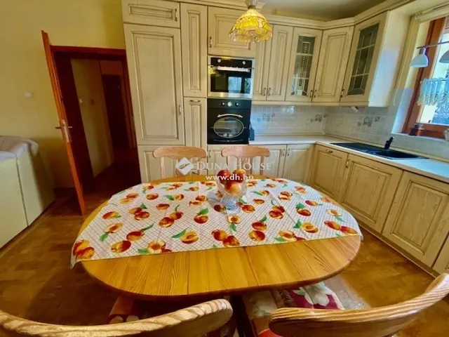 Eladó ház Pécs, Donátus 166 nm