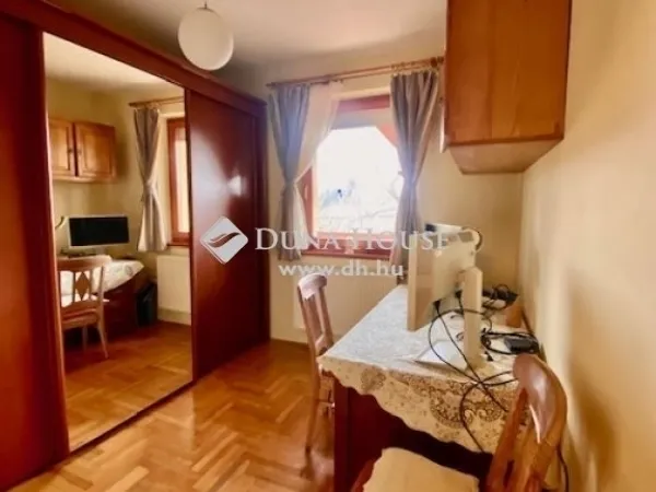 Eladó ház Pécs, Donátus 166 nm