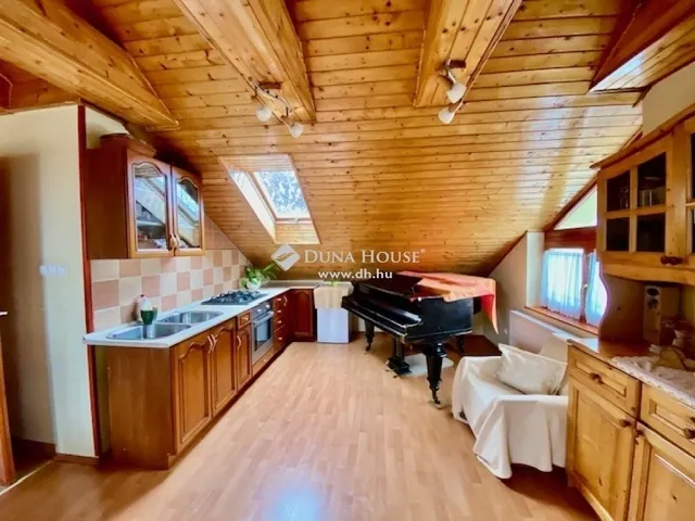 Eladó ház Pécs, Donátus 166 nm
