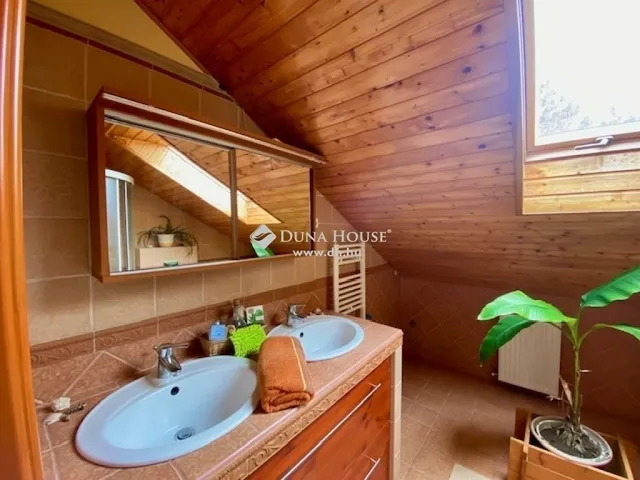 Eladó ház Pécs, Donátus 166 nm