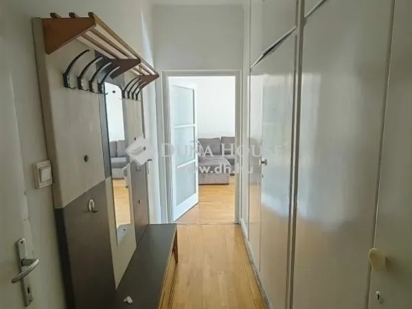 Eladó lakás Pécs, Uránváros 54 nm