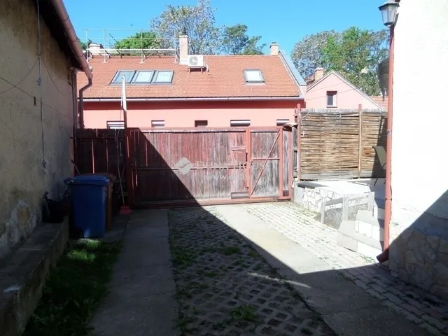 Eladó ház Pécs, Tettye 160 nm