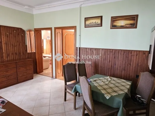 Eladó ház Szajk 156 nm