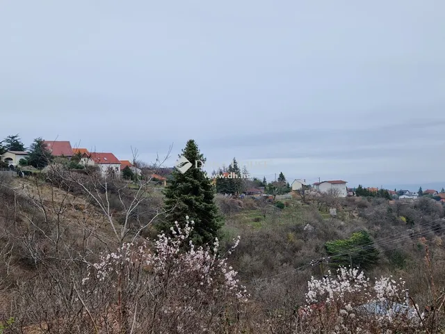 Eladó telek Pécs, Szkókó 1100 nm
