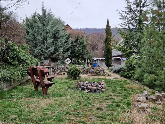 Eladó telek Pécs, Szkókó 1100 nm