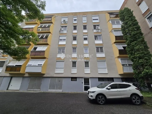 Eladó lakás Pécs, Kertváros 59 nm