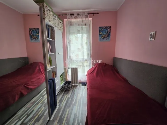 Eladó lakás Pécs, Kertváros 59 nm