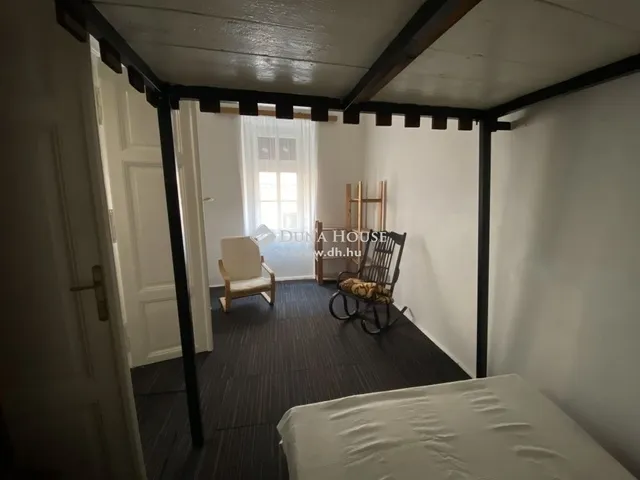 Eladó lakás Pécs, Belváros 65 nm