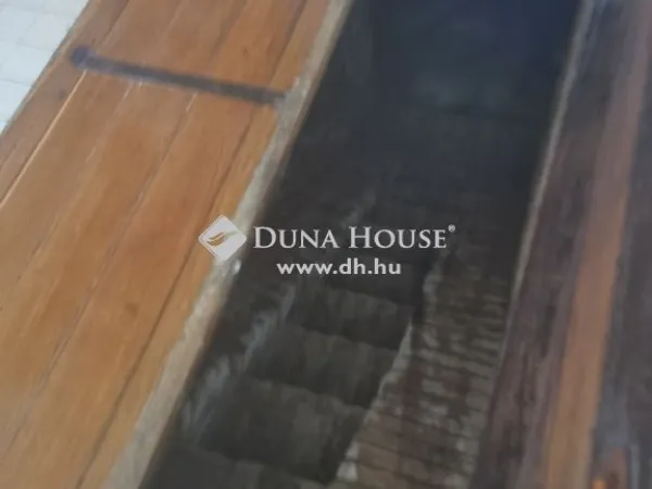 Eladó ház Nyugotszenterzsébet 40 nm