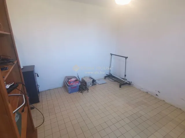 Eladó ház Nyugotszenterzsébet 40 nm