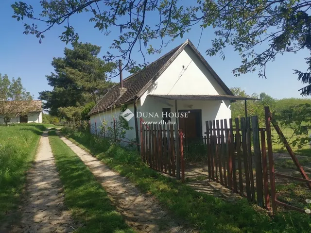 Eladó ház Nyugotszenterzsébet 40 nm