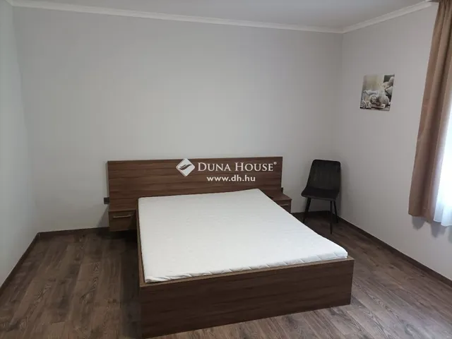 Eladó lakás Pécs, Egyetemváros 44 nm