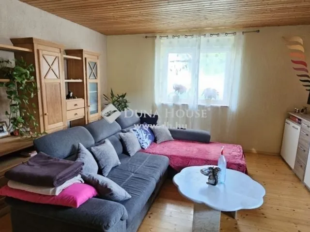 Eladó ház Geresdlak 106 nm