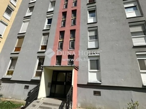 Eladó lakás Pécs, Kertváros 54 nm