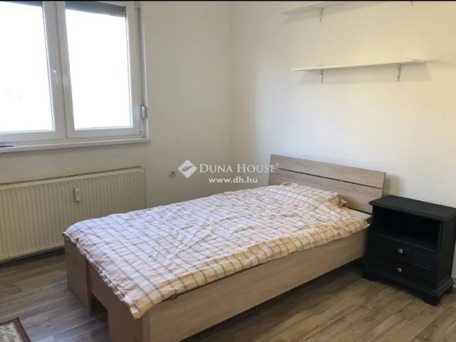 Eladó lakás Pécs, Uránváros 50 nm