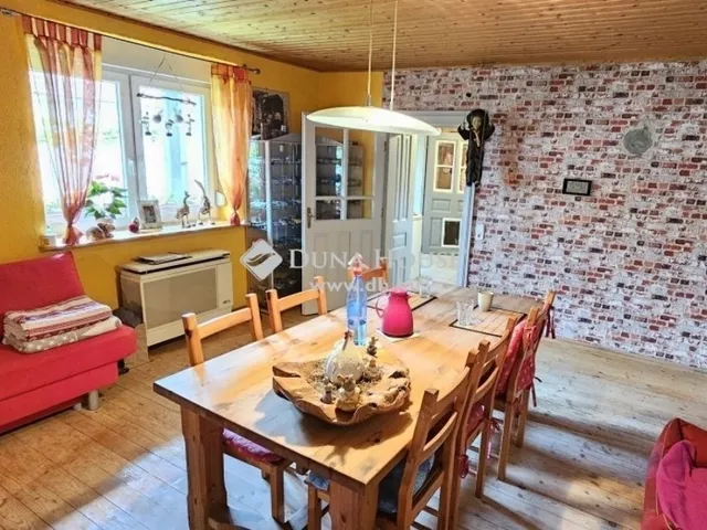 Eladó ház Geresdlak 106 nm