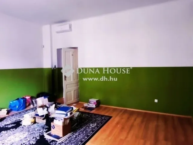 Eladó lakás Pécs, Egyetemváros 84 nm