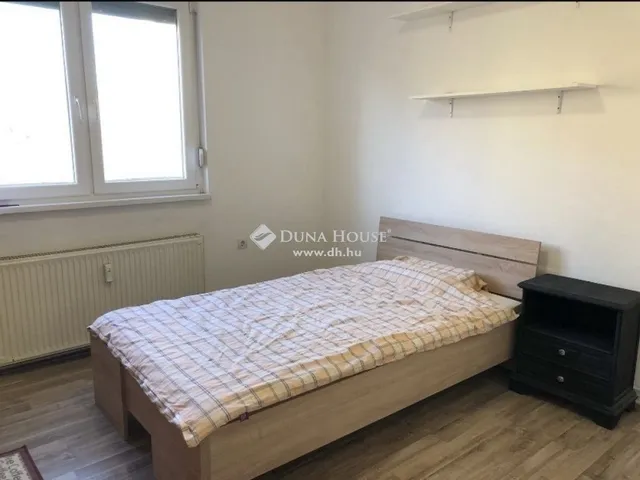 Eladó lakás Pécs, Uránváros 50 nm