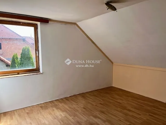 Eladó ház Pécs, Üszögpuszta 164 nm