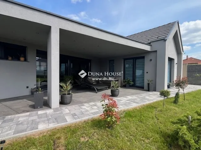 Eladó ház Pécs, Újhegy 142 nm
