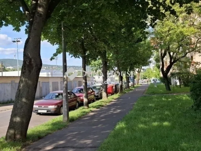 Eladó lakás Pécs, Egyetemváros 54 nm