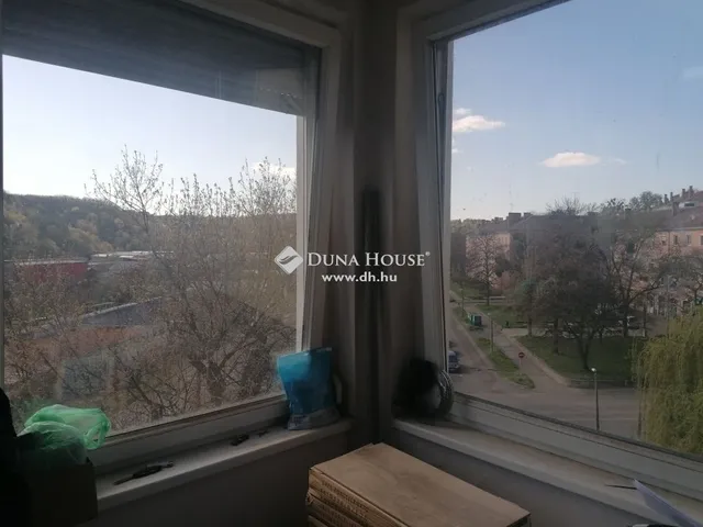 Eladó lakás Komló 53 nm