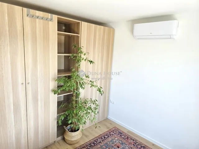 Eladó lakás Pécs, Mecsekoldal 106 nm