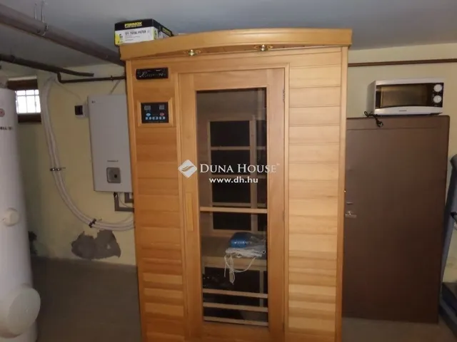 Eladó ház Pécs, Egyetemváros 175 nm