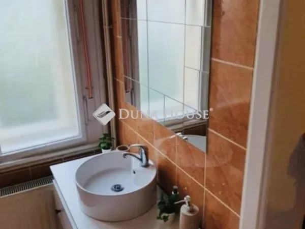 Eladó lakás Pécs 63 nm