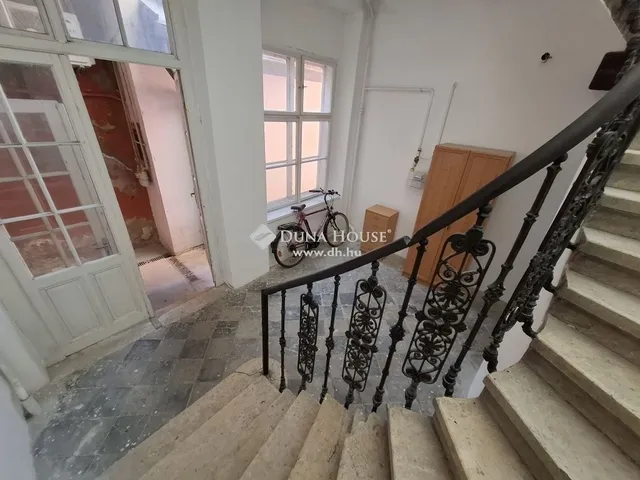Eladó lakás Pécs, Belváros 65 nm