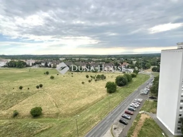Eladó lakás Pécs, Kertváros 63 nm