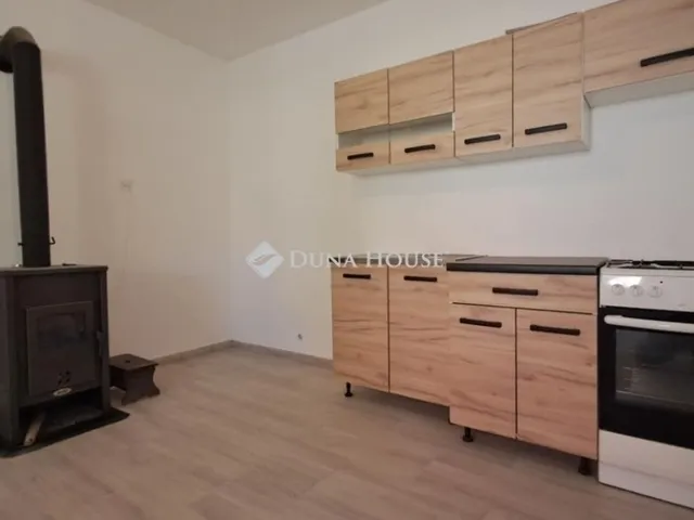 Eladó ház Bakonya 75 nm