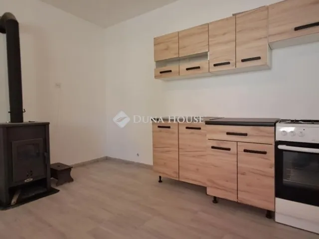 Eladó ház Bakonya 75 nm