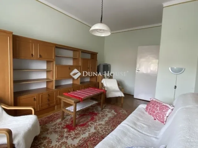Eladó lakás Pécs, Uránváros 54 nm