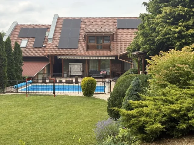 Eladó ház Kozármisleny 153 nm
