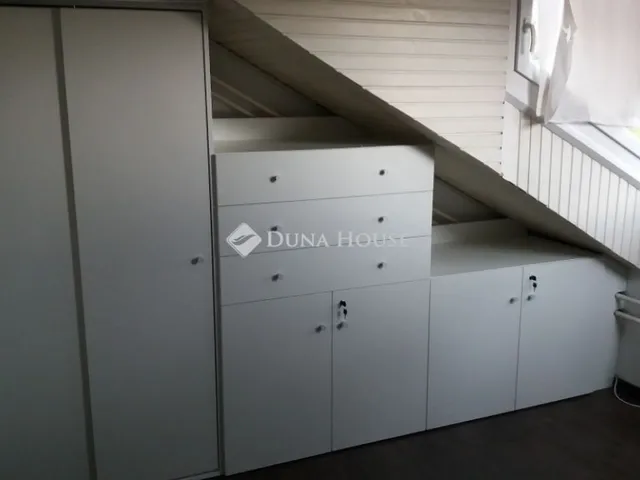 Eladó lakás Pécs, Uránváros 54 nm